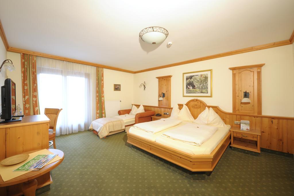 Hotel Garni Alpenland Altenmarkt im Pongau Bagian luar foto
