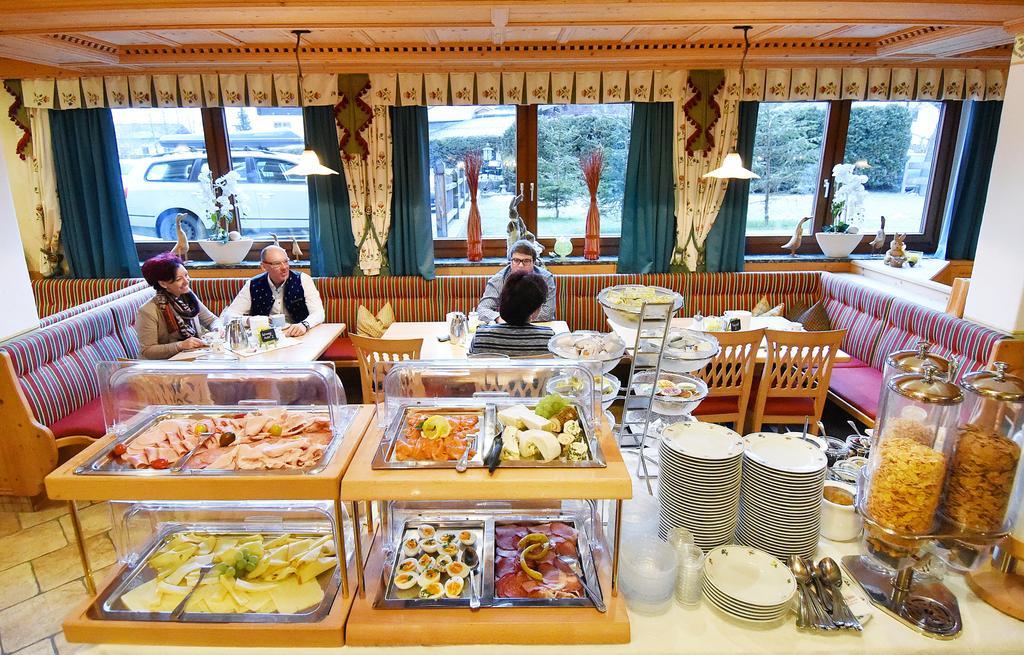 Hotel Garni Alpenland Altenmarkt im Pongau Bagian luar foto