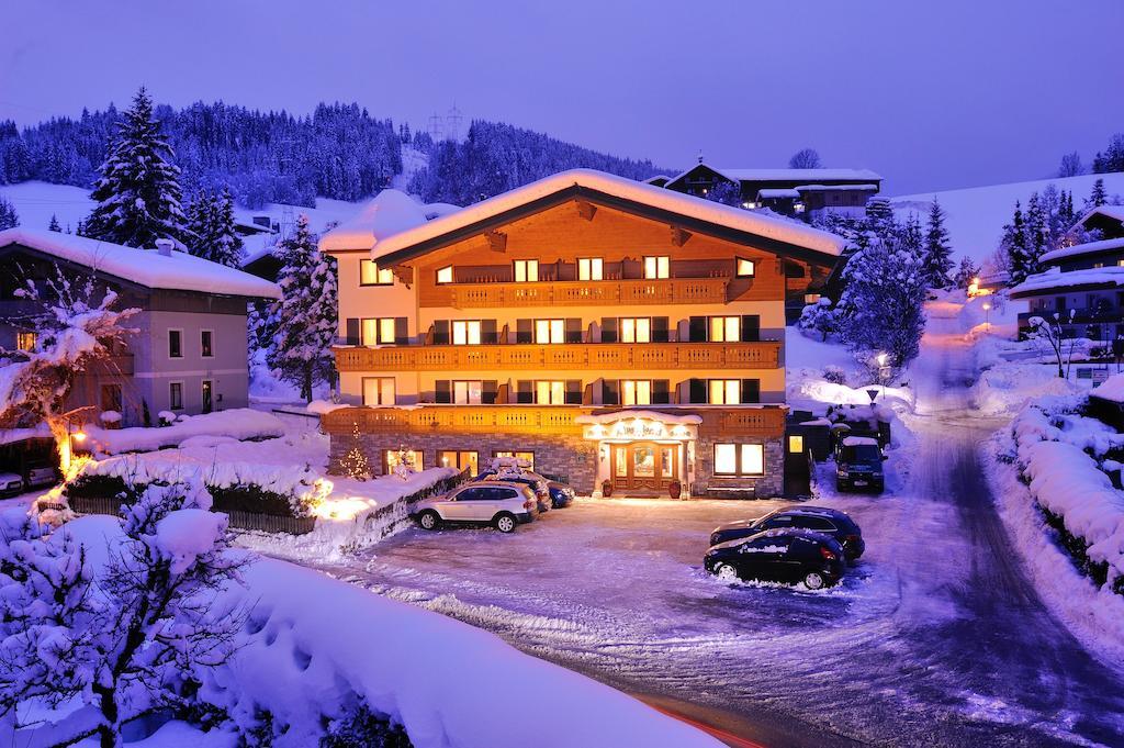 Hotel Garni Alpenland Altenmarkt im Pongau Bagian luar foto