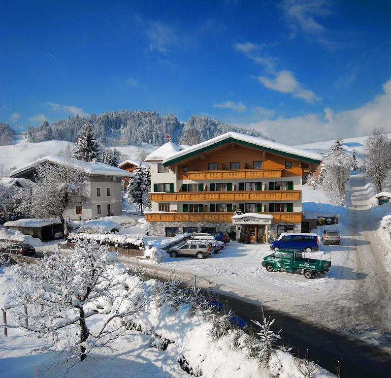 Hotel Garni Alpenland Altenmarkt im Pongau Bagian luar foto