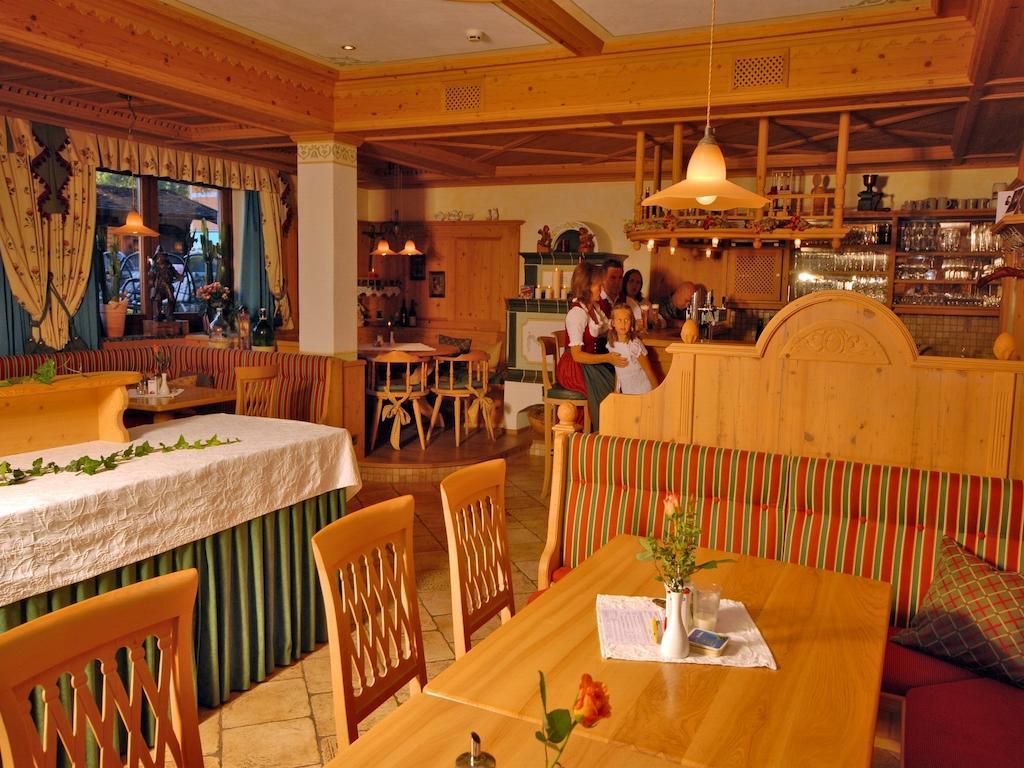 Hotel Garni Alpenland Altenmarkt im Pongau Bagian luar foto
